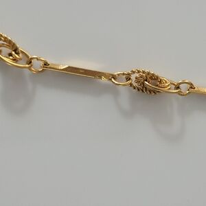 Vintage 60's Trifari Renaissance 16" gold fancy link chain